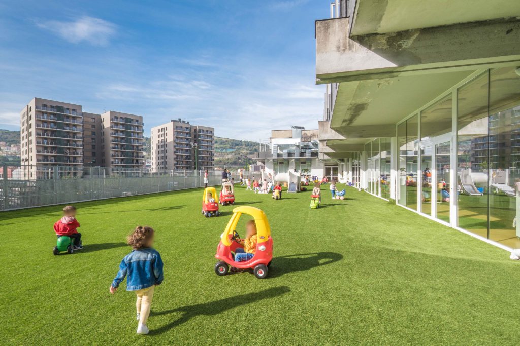 La_Salle_Bilbao_Planta_baja_infantil_patio_exterior_grande_3_11zon